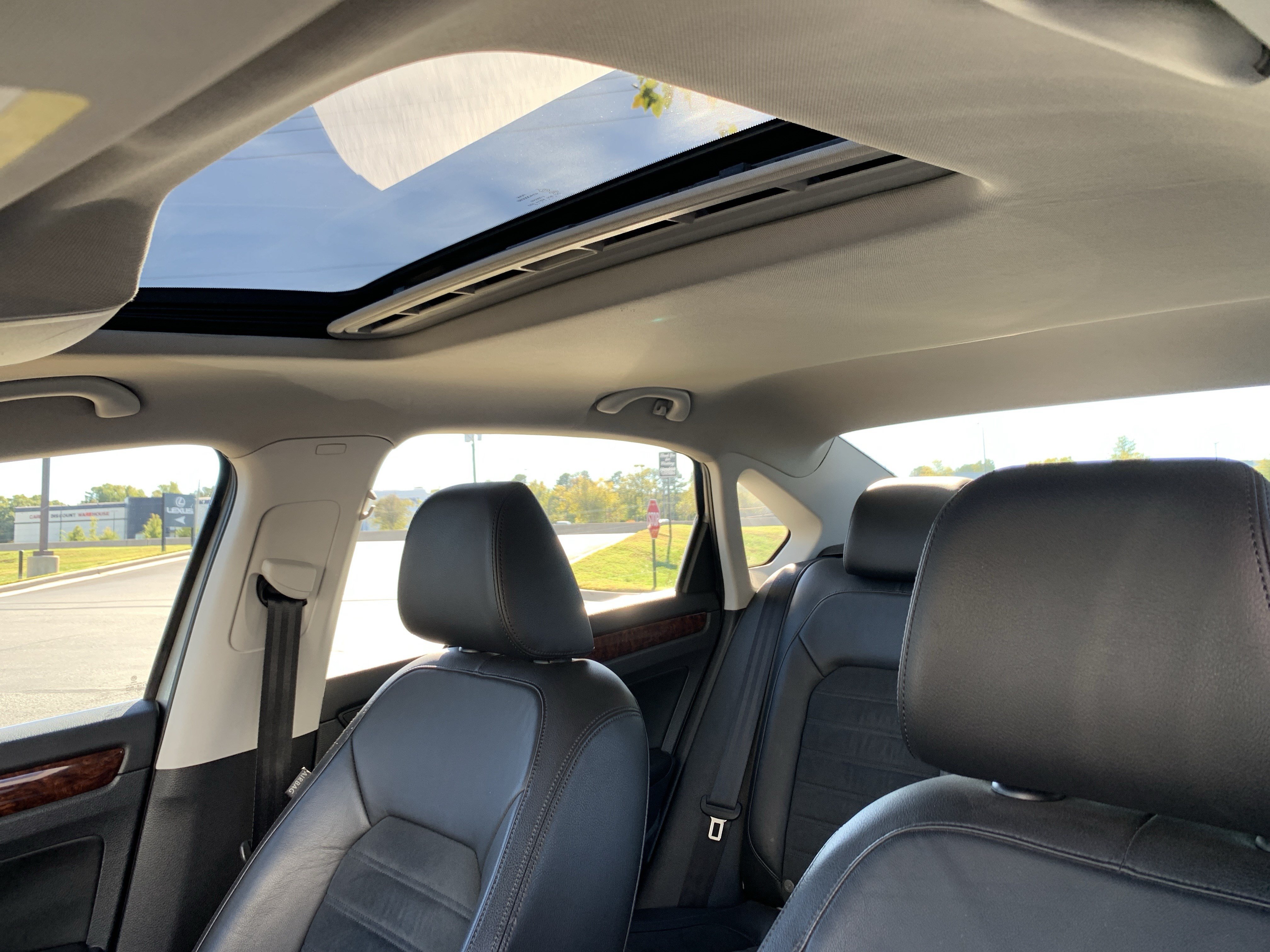 Used 2013 Volkswagen Passat 3.6 SEL Premium FWD image 28
