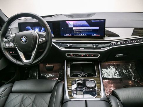 Certified 2024 BMW X5 sDrive40i w/ Premium Package RWD image 13