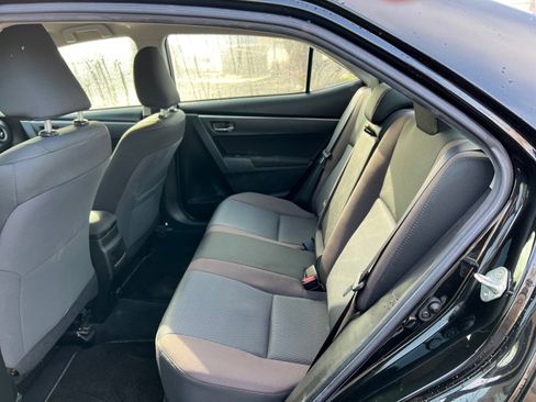 Used 2019 Toyota Corolla LE w/ Carpet Mat Package (TMS) image 25