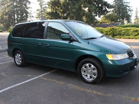 Used 2002 Honda Odyssey EX image 2