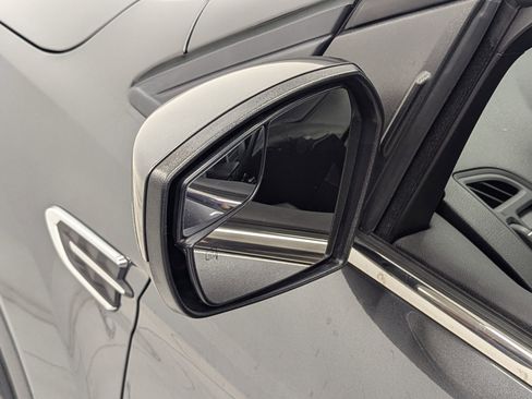 Used 2019 Ford Escape SEL image 35