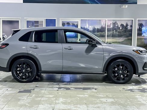 Used 2024 Honda HR-V Sport image 7