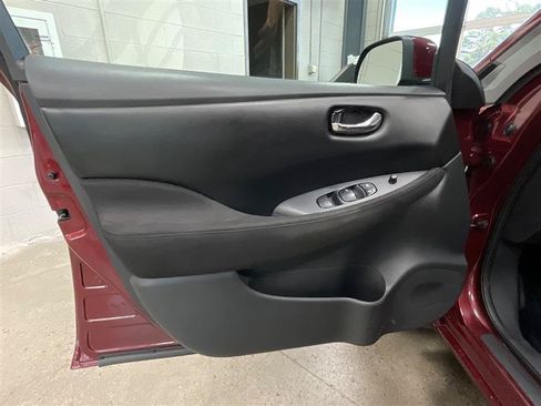 Used 2016 Nissan Leaf S w/ Charger Package FWD image 9
