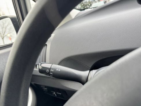 Used 2014 Toyota Prius Two image 18