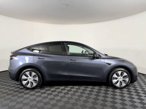 Used 2023 Tesla Model Y Long Range AWD/4WD image 7