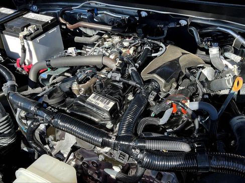 Used 2024 Toyota Tacoma SR5 image 33