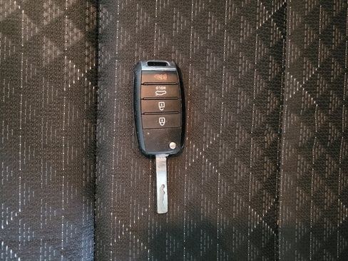 Used 2019 Kia Rio S FWD image 32
