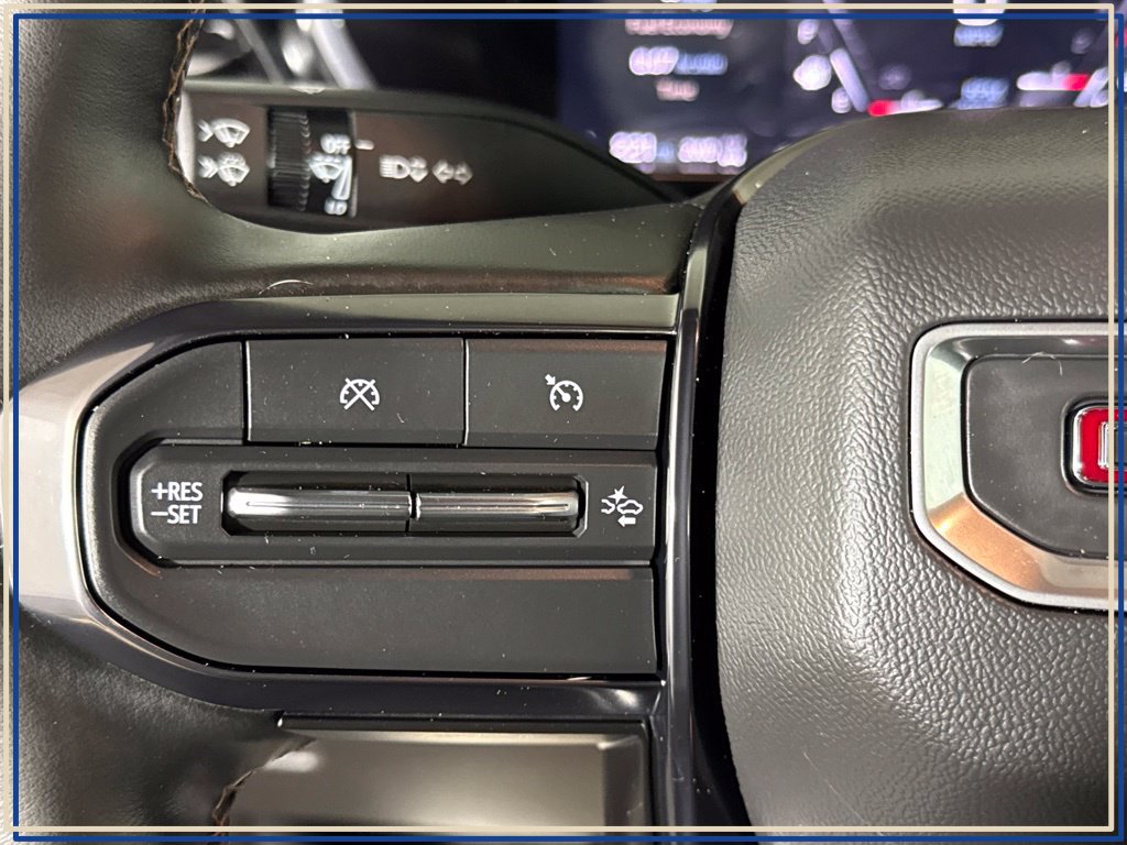 Certified 2025 GMC Canyon AT4 w/ AT4 Premium Package AWD/4WD image 18