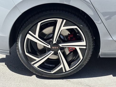 New 2026 Volkswagen GTI SE FWD image 6