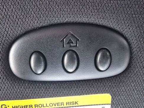 Used 2017 Lincoln MKC Select w/ Select Plus Package image 32