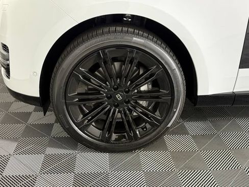 New 2027 Land Rover Range Rover Long Wheelbase SE AWD/4WD image 11