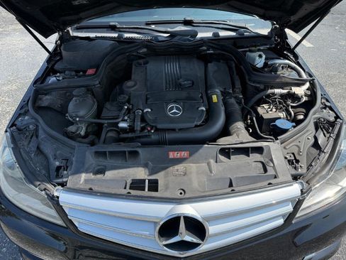 Used 2013 Mercedes-Benz C 250 Sedan image 22