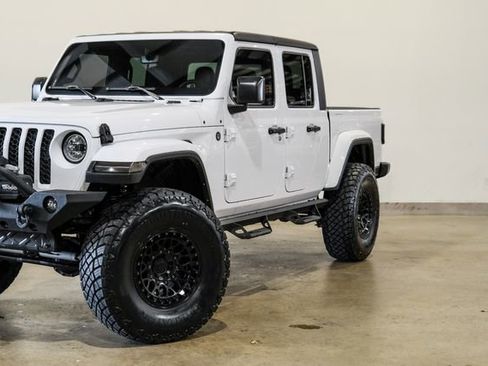 Used 2023 Jeep Gladiator Sport AWD/4WD image 21