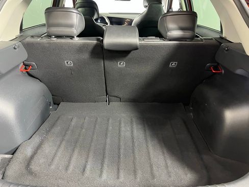 Used 2023 Kia Niro SX image 30