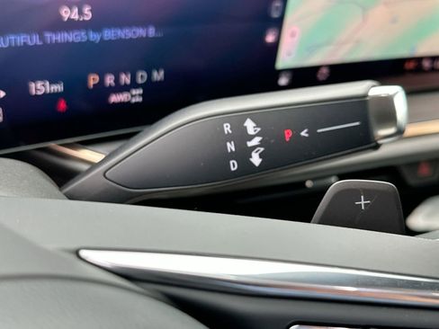 New 2025 Buick Envision Avenir image 15