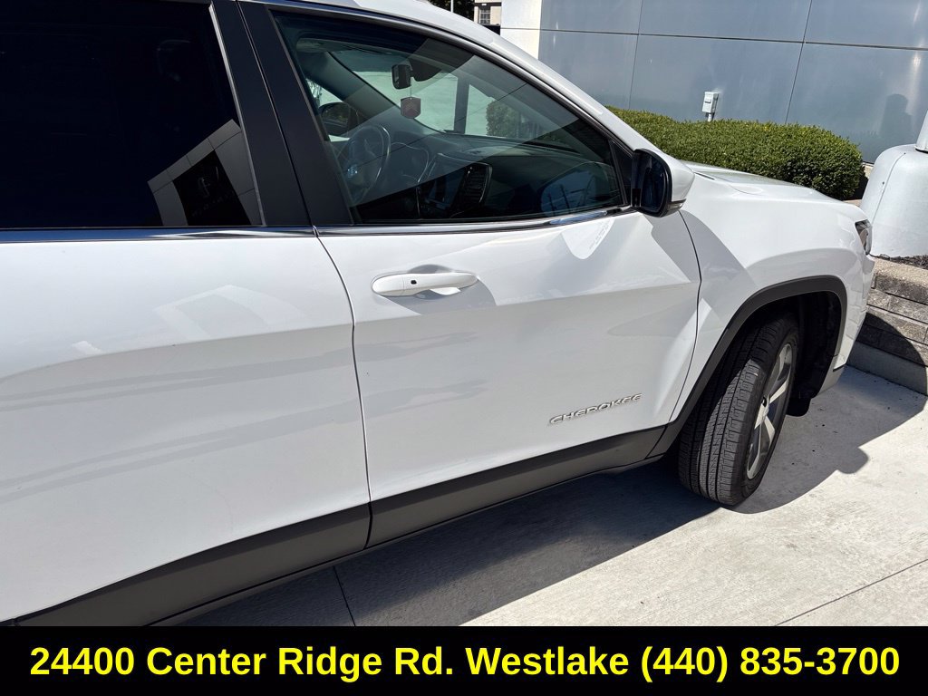 Used 2020 Jeep Cherokee Limited AWD/4WD image 16