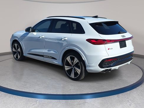 New 2026 Audi SQ5 Prestige AWD/4WD image 7