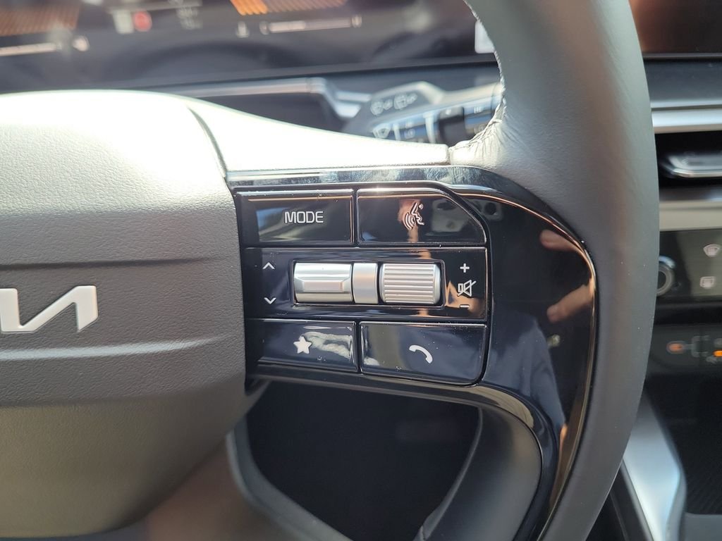 New 2026 Kia Sorento LX FWD image 26