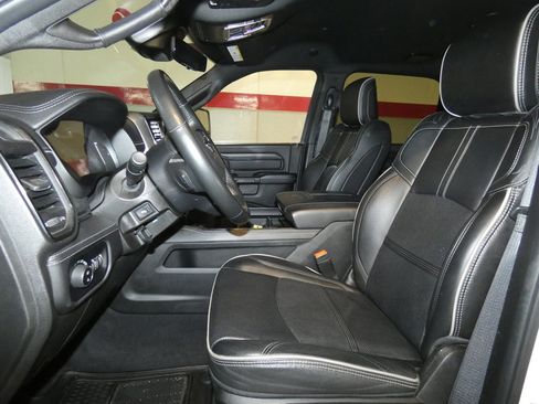 Used 2024 RAM 3500 Limited image 10