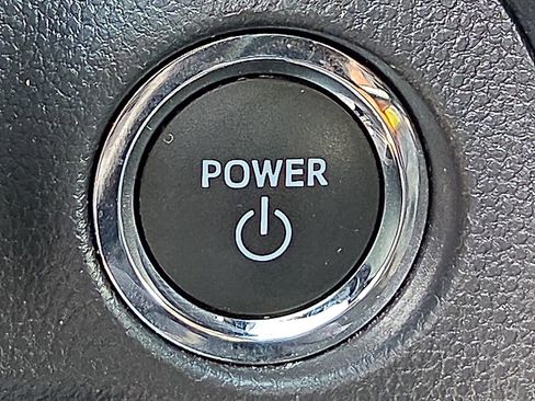 Used 2025 Toyota RAV4 XLE image 20