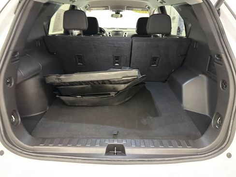 Used 2022 Chevrolet Equinox LT FWD image 22