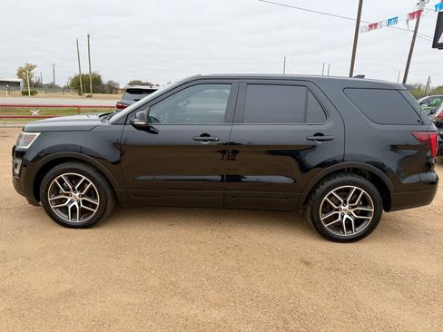 Used 2016 Ford Explorer Sport w/ Equipment Group 401A image 8