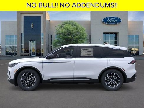 New 2026 Lincoln Nautilus Premier image 3