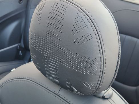 Used 2022 MINI Cooper S image 26