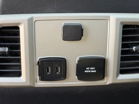 Used 2020 Ford F150 Lariat AWD/4WD image 9