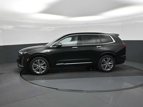 Used 2024 Cadillac XT6 Premium Luxury w/ Technology Package AWD/4WD image 4
