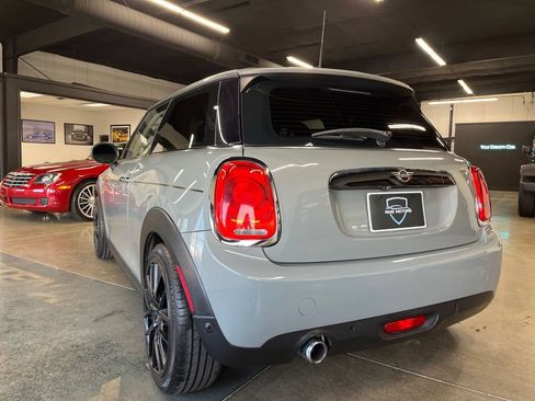 Used 2019 MINI Cooper 2-Door Hardtop FWD image 12