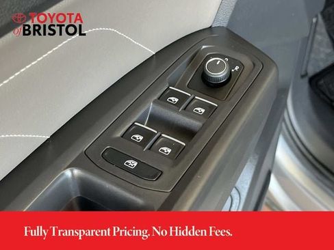 Used 2023 Volkswagen Atlas SE AWD/4WD image 27
