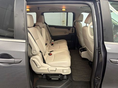 Used 2025 Honda Odyssey EX-L image 17