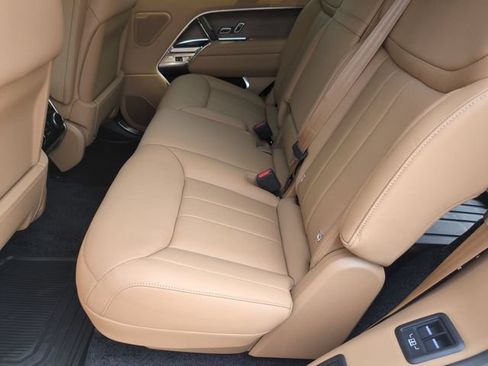 New 2026 Land Rover Range Rover Long Wheelbase SE AWD/4WD image 15