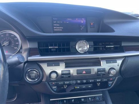 Used 2018 Lexus ES 350 w/ Ultra Luxury Package FWD image 9
