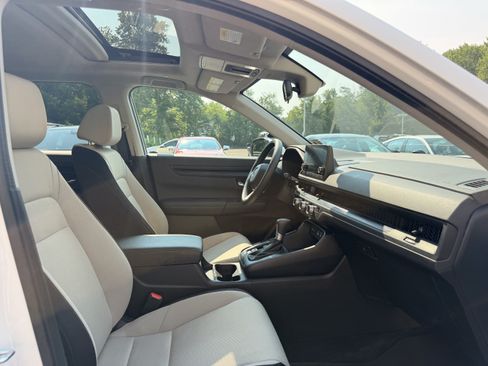 Used 2024 Honda CR-V EX image 15