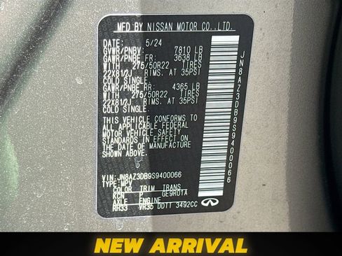 Used 2025 INFINITI QX80 Sensory image 33