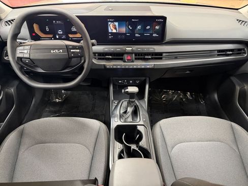 Used 2025 Kia K4 FWD image 32