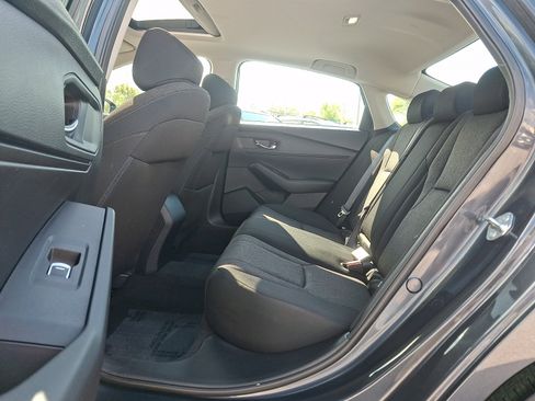 Used 2023 Honda Accord EX image 10