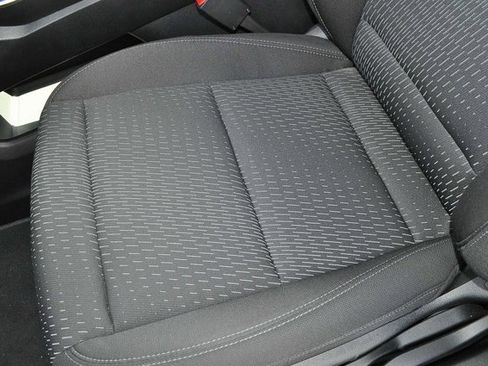 New 2026 Chevrolet Equinox LT image 9