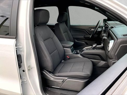 Used 2024 Chevrolet Colorado LT w/ LT Convenience Package II RWD image 9