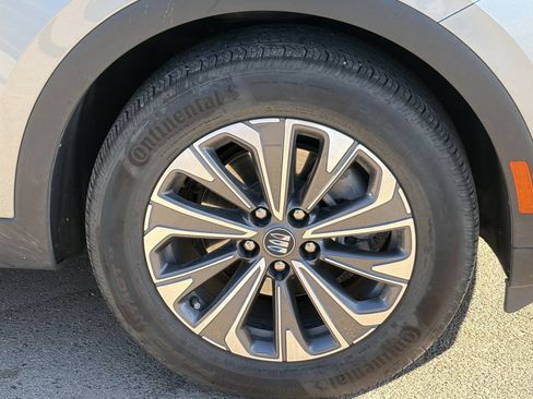 Used 2025 Buick Envision Preferred AWD/4WD image 6
