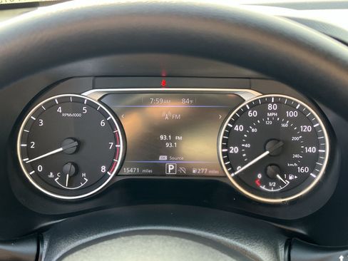 Used 2025 Nissan Sentra SV w/ Trunk Package FWD image 17