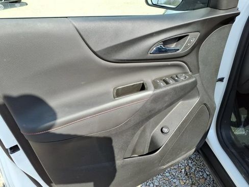Used 2023 Chevrolet Equinox RS AWD/4WD image 12