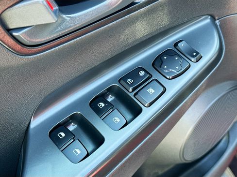 Used 2023 Hyundai Kona SEL image 8