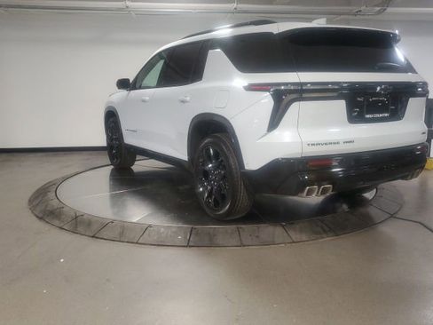 Used 2026 Chevrolet Traverse RS image 6