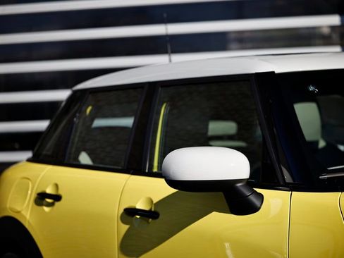 New 2026 MINI Cooper S image 3