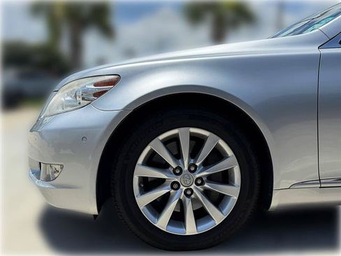 Used 2011 Lexus LS 460 AWD w/ Luxury Value Edition image 4