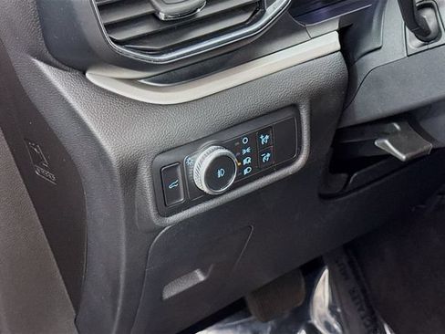 Used 2021 Ford Explorer XLT w/ Equipment Group 202A AWD/4WD image 11