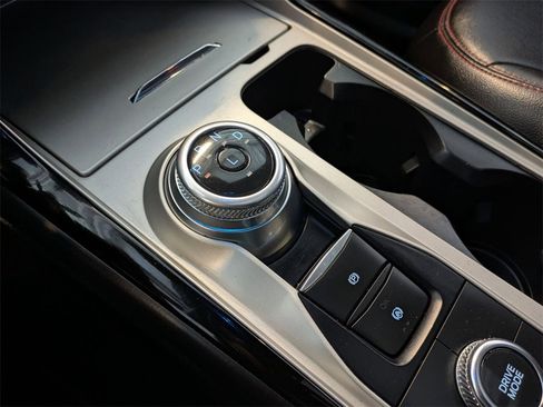 Used 2022 Ford Explorer ST-Line w/ Class IV Trailer Tow Package image 12